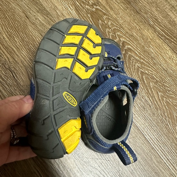 Keen Toddler 8 Navy Blue Sandals - Picture 6 of 10